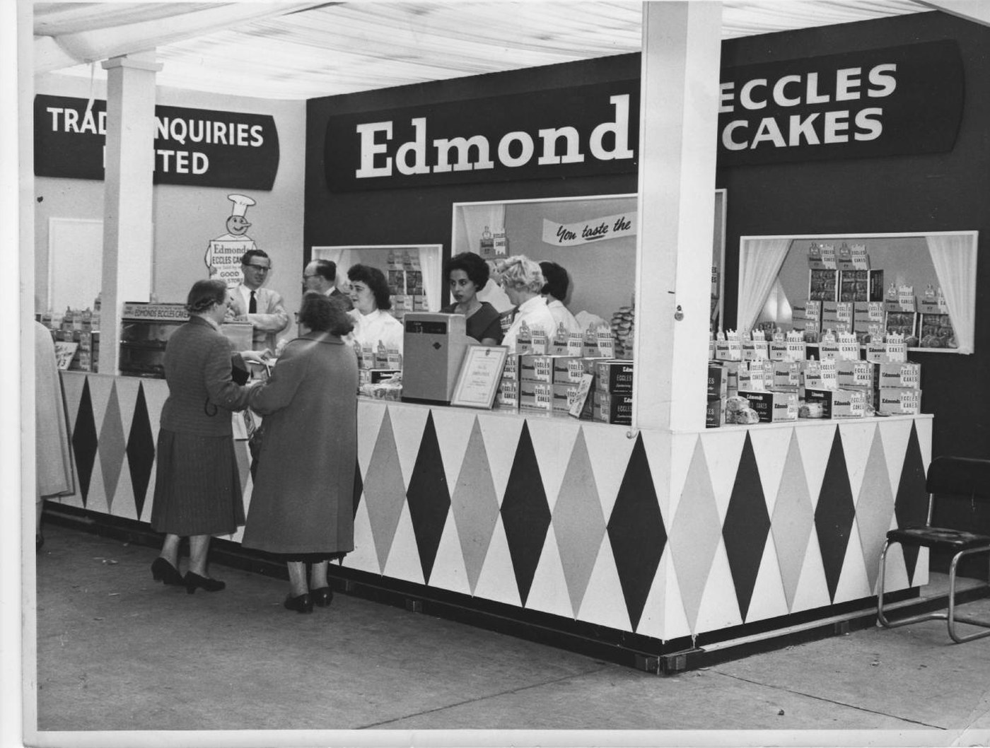 lec-belle-vue-2 An early Edmonds Eccles Cakes trade stand