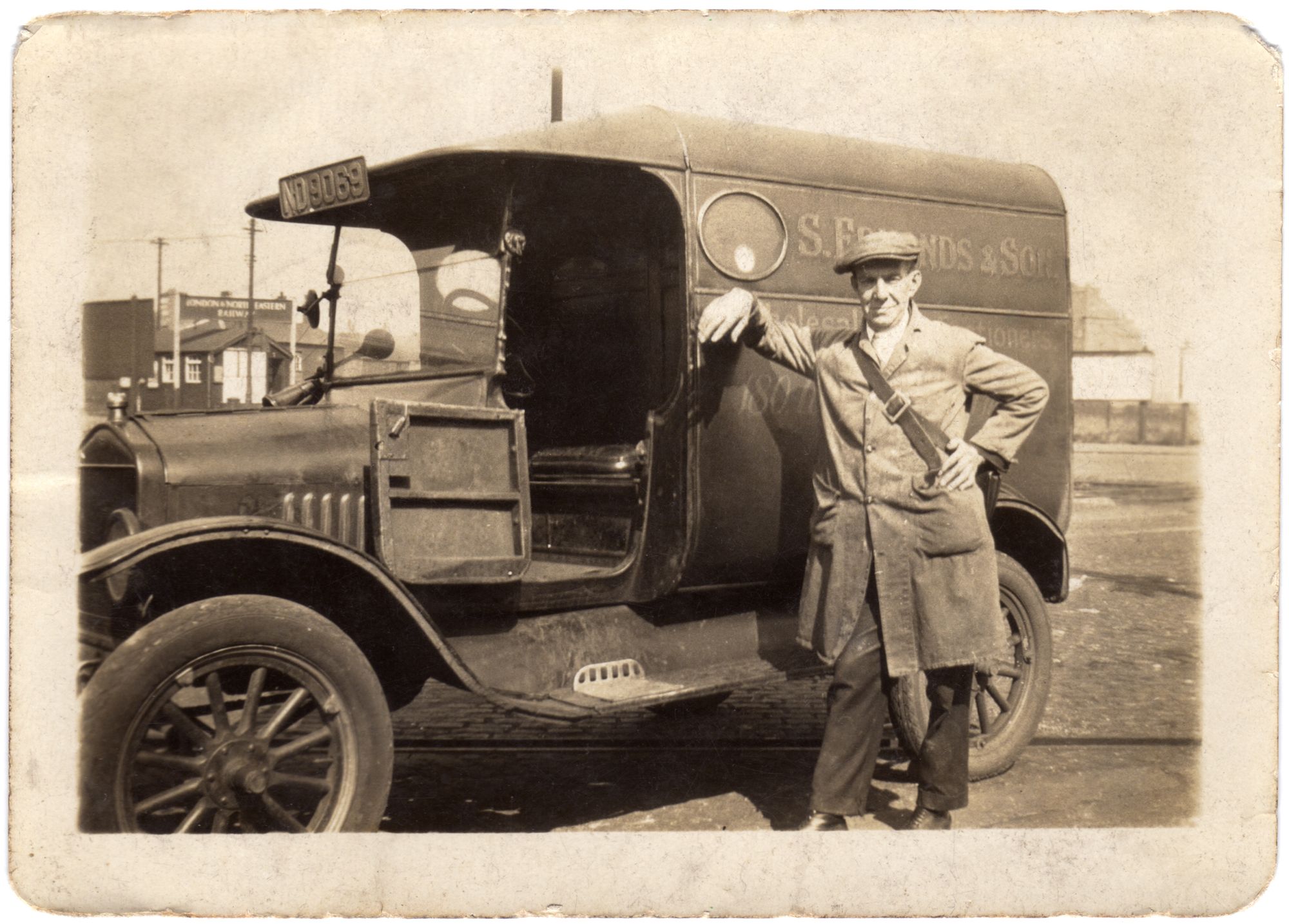lec-edmonds-van-1930s The Edmonds family delivery van in the 1930s